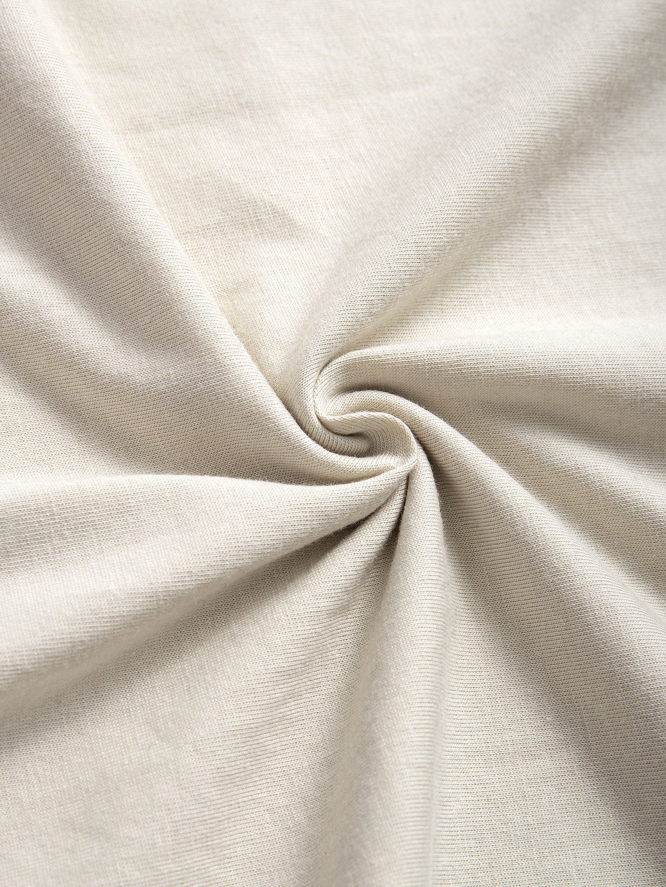 Basic Baumwoll-T-Shirt mit Bogen-Saum