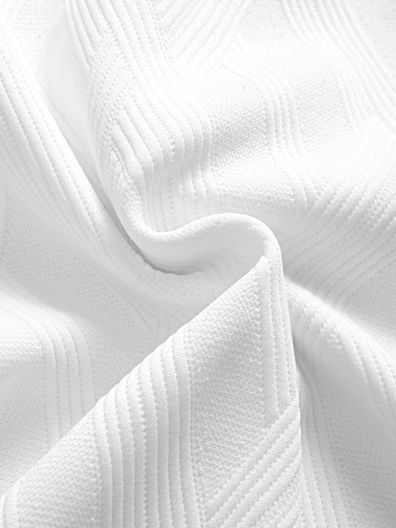 Diamant-Jacquard-Bogen-Saum-Shirt