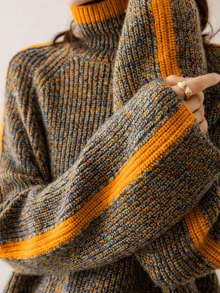 FERN GEMÜTLICHER STREIFEN-ROLLKRAGEN-PULLOVER