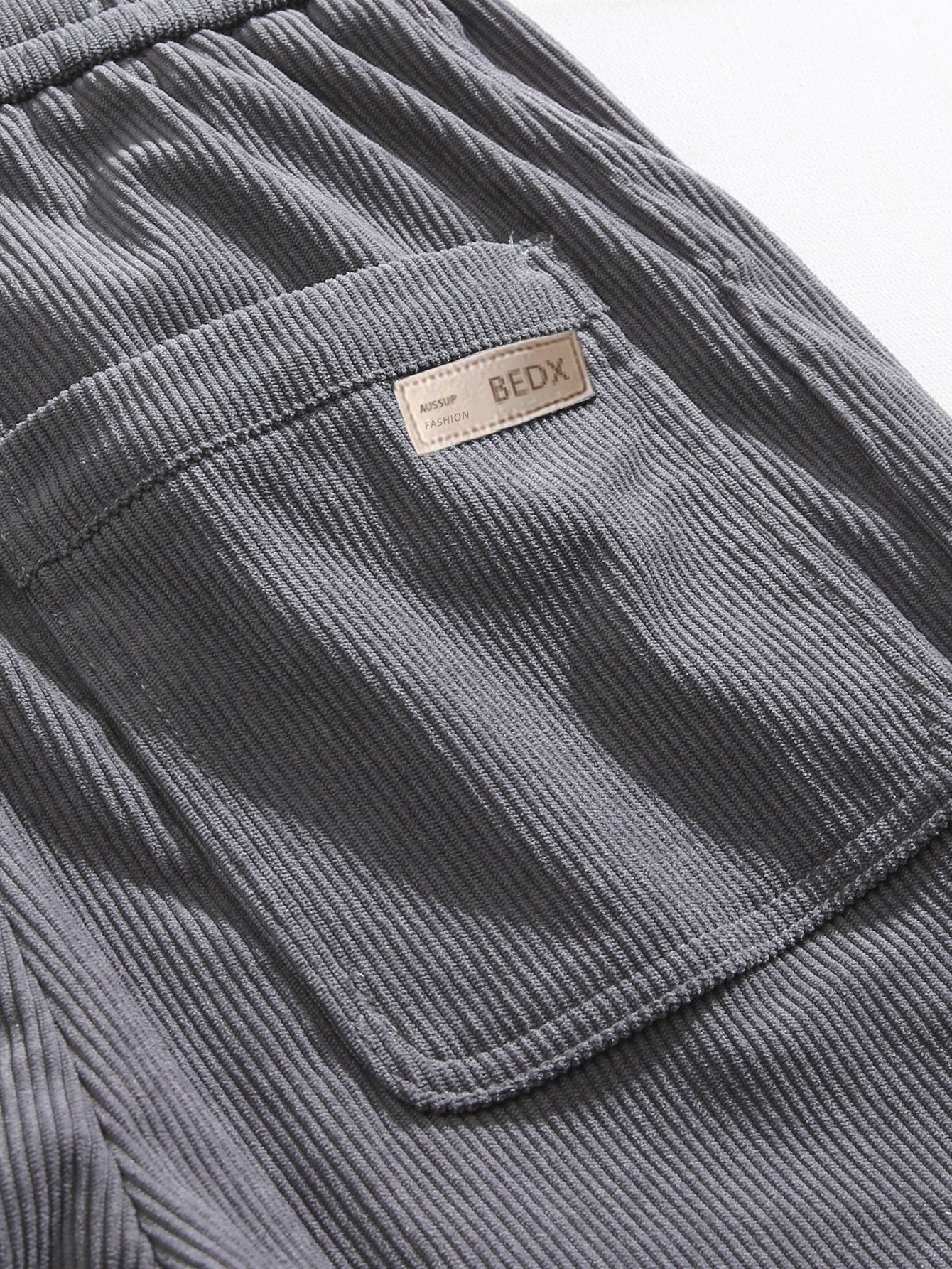 Gerade geschnittene Cordhosen