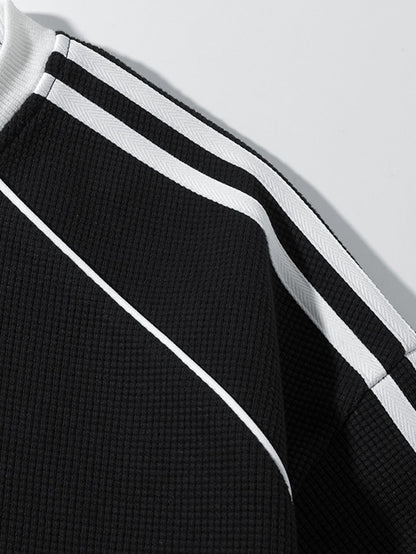 Gestreiftes Waffel-Sweatshirt mit Rundhalsausschnitt für einen lässigen Look