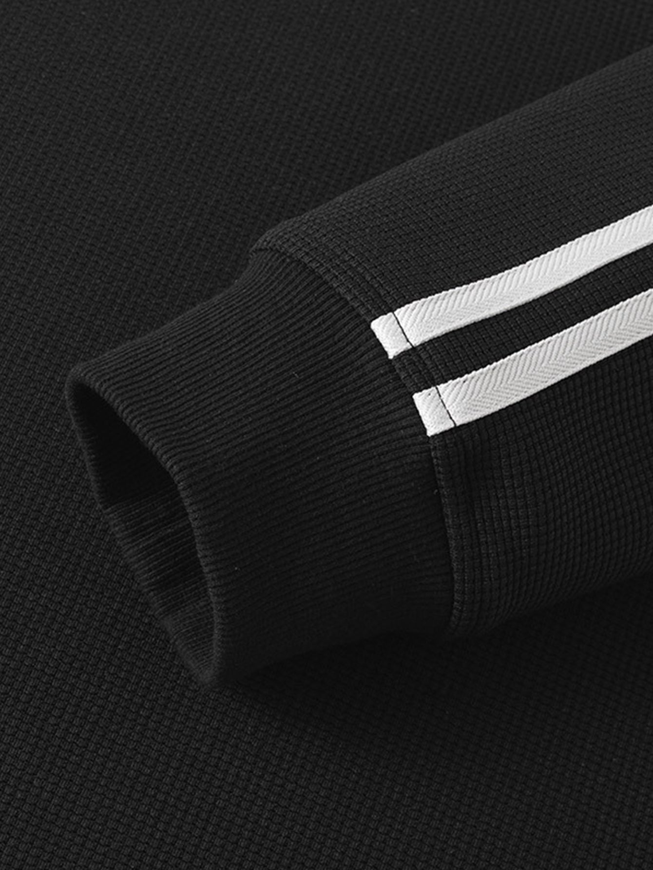 Gestreiftes Waffel-Poloshirt mit Rollkragen und Reißverschluss