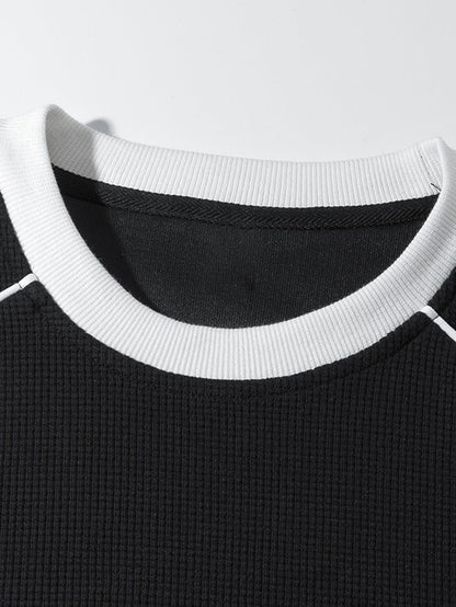 Gestreiftes Waffel-Sweatshirt mit Rundhalsausschnitt für einen lässigen Look