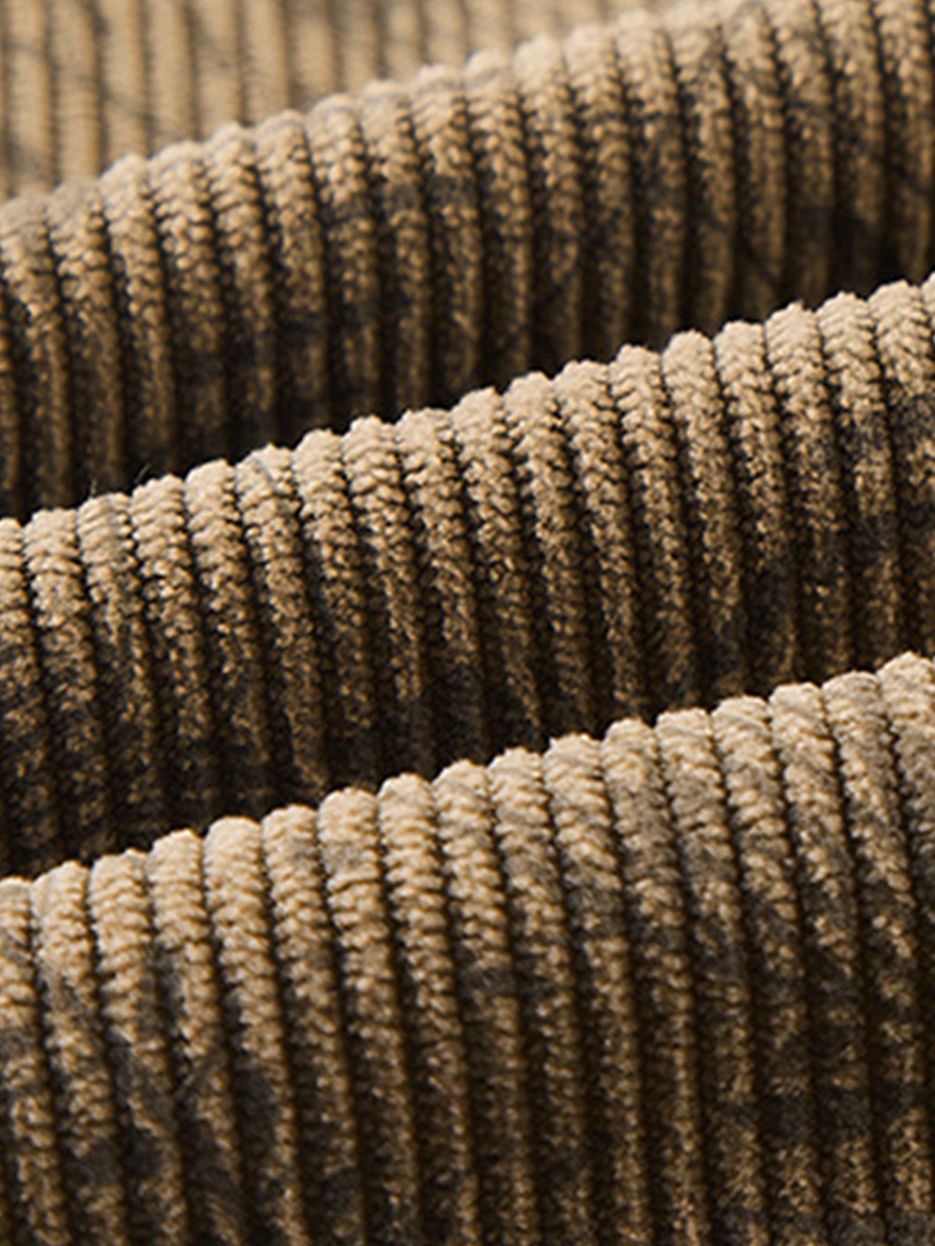 Cordjacke mit Blattmuster