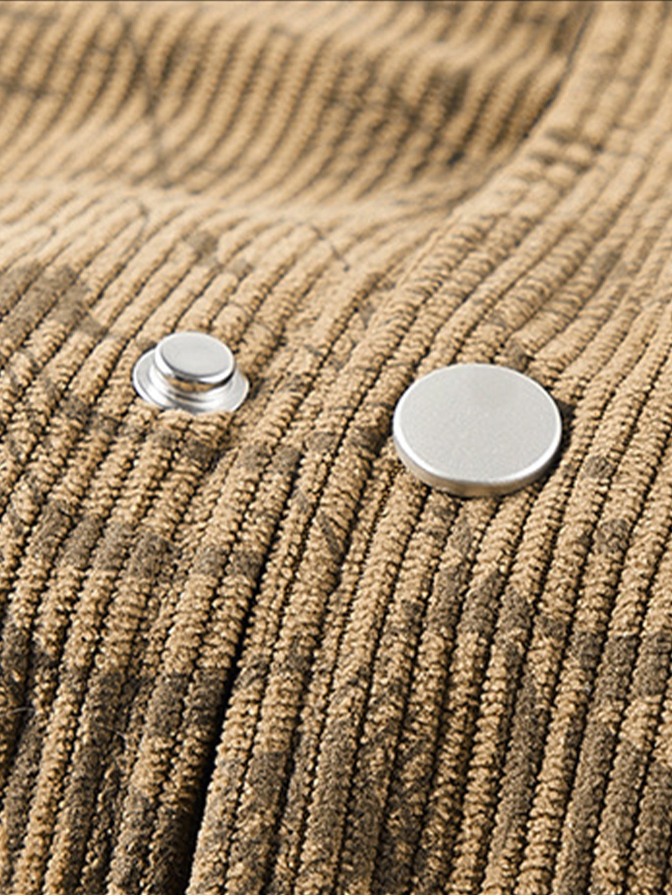 Cordjacke mit Blattmuster