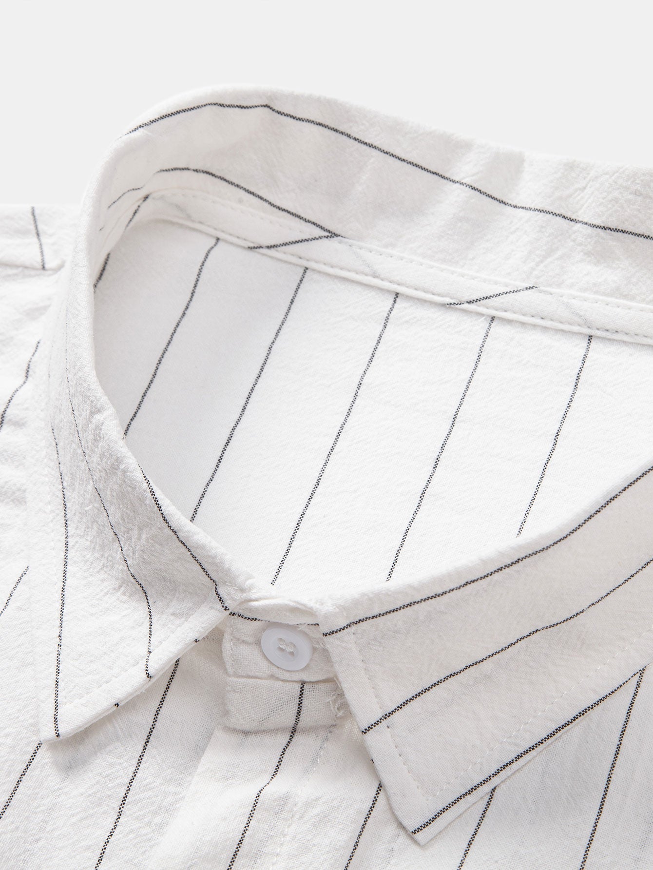 Gestreiftes Hemd in Leinenoptik mit Knöpfen und Shorts mit Kordelzug