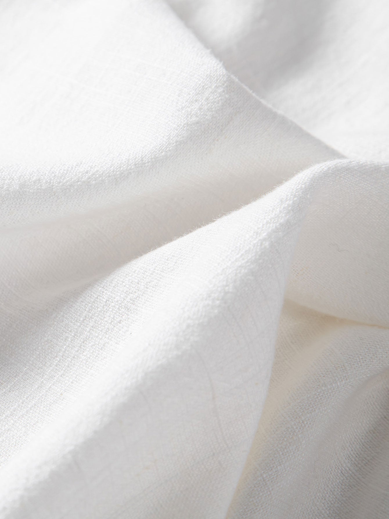 Kurzes V-Ausschnitt Hemd aus Leinen-Rayon-Mischung