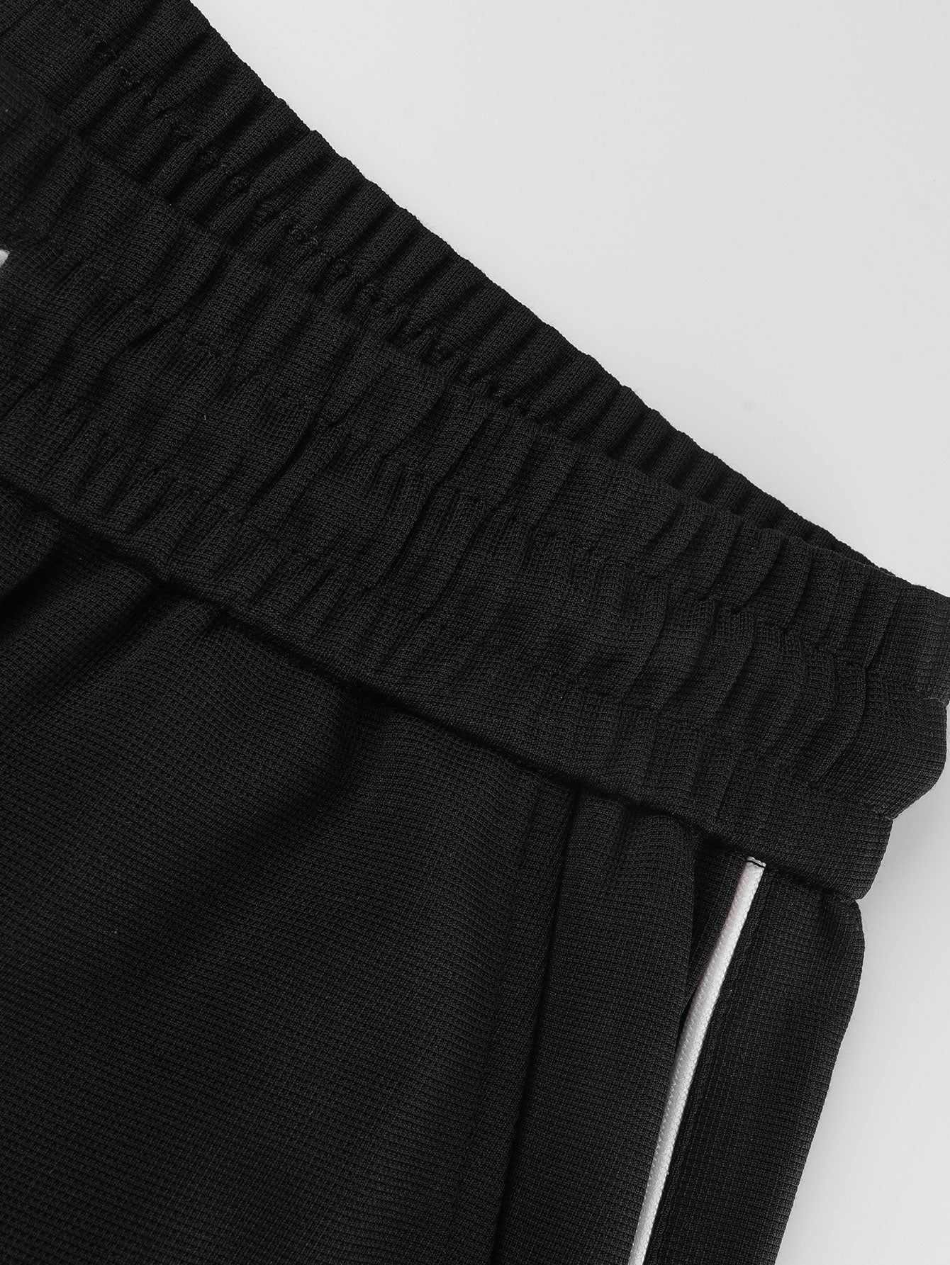 Bequeme Hose mit seitlichem Streifen