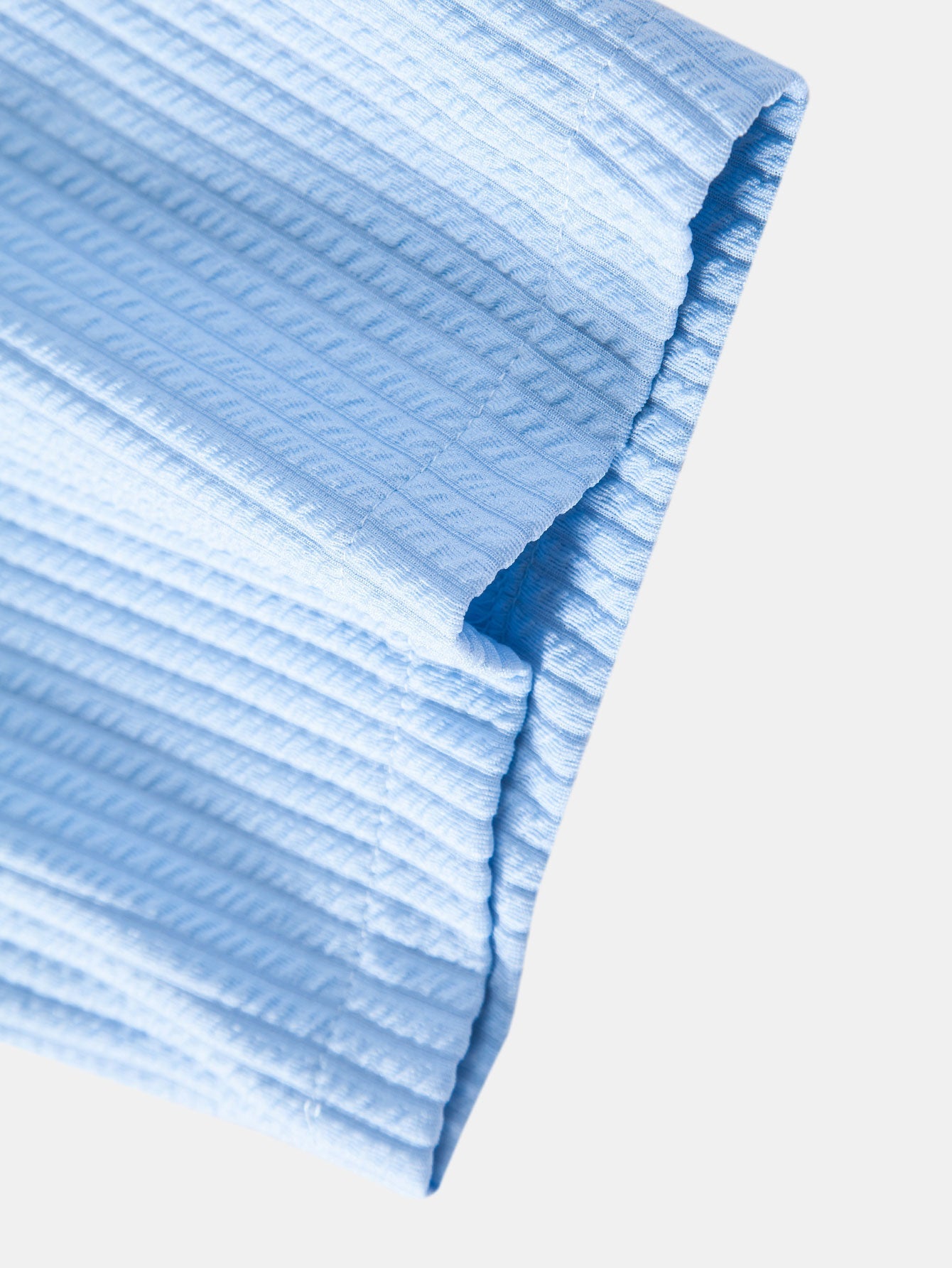 Muscle Fit Rip Shirt mit Knopfleiste