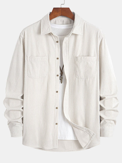 Langärmliges Cordhemd mit Tasche und Knopfdetails