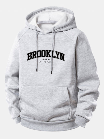 Brooklyn Print Hoodie mit Kordelzug