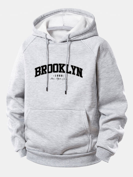 Brooklyn Print Hoodie mit Kordelzug