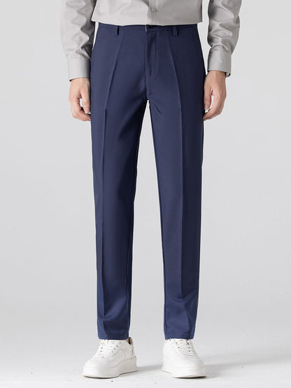 Schmal geschnittene, tapered Hose