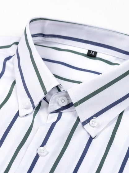 Gestreiftes Langarmhemd mit Knöpfen und schmal geschnittene Hose