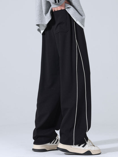 Bequeme Hose mit seitlichem Streifen