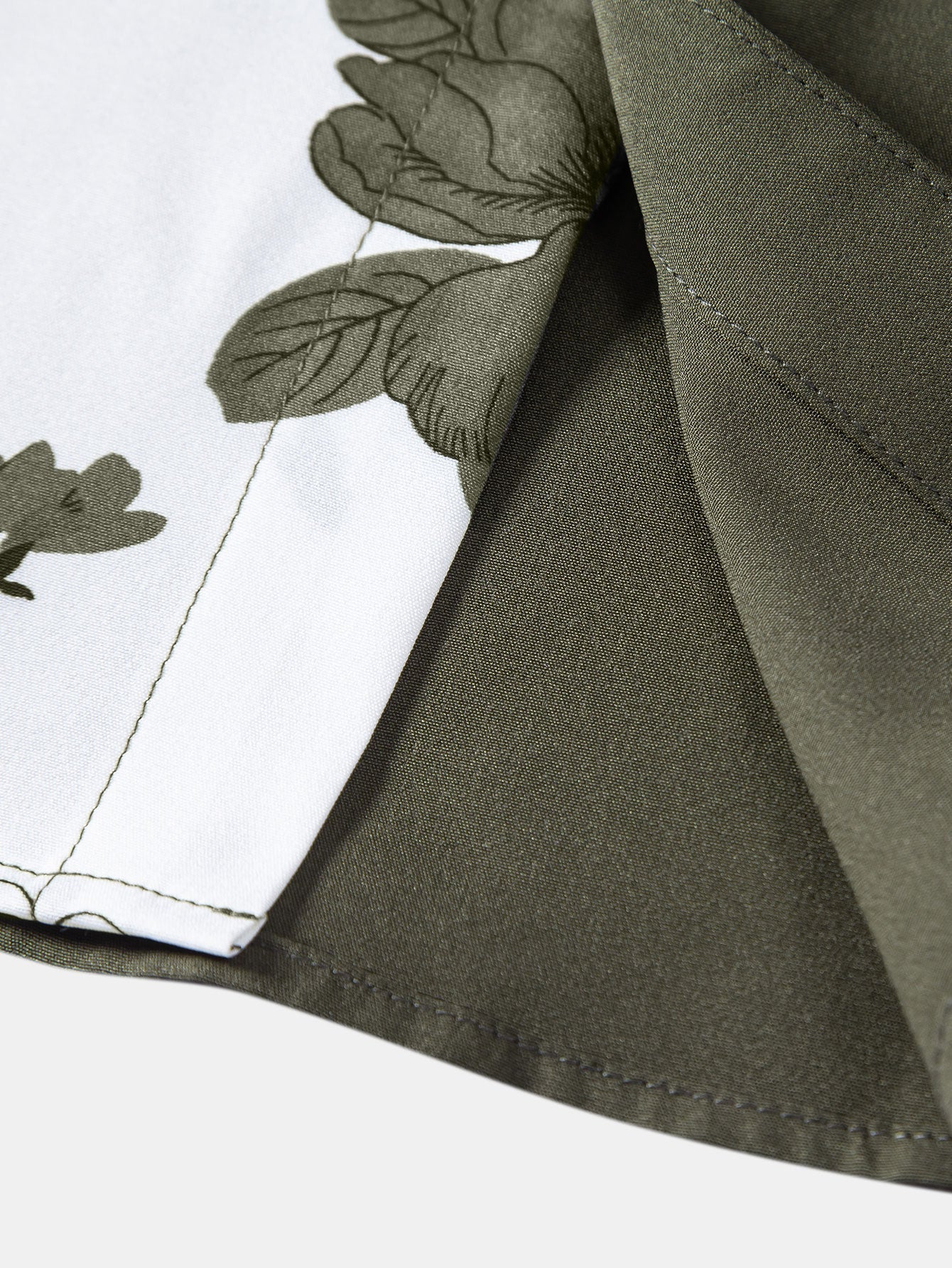 Blumenmuster-Patchwork-Hemd mit Knopfdetails