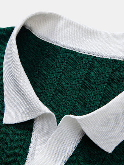 V-Ausschnitt Poloshirt mit Strukturkontrast