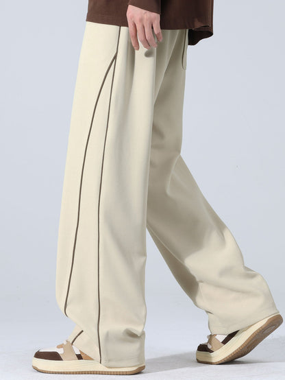 Bequeme Hose mit seitlichem Streifen