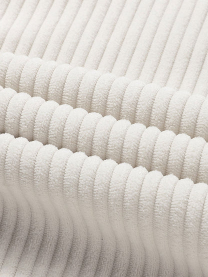 Locker sitzendes Cordhemd mit Knöpfen