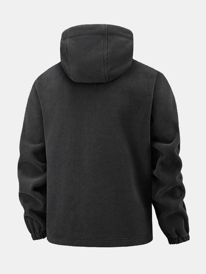 Fleecejacke mit Reißverschlusstasche und Kapuze