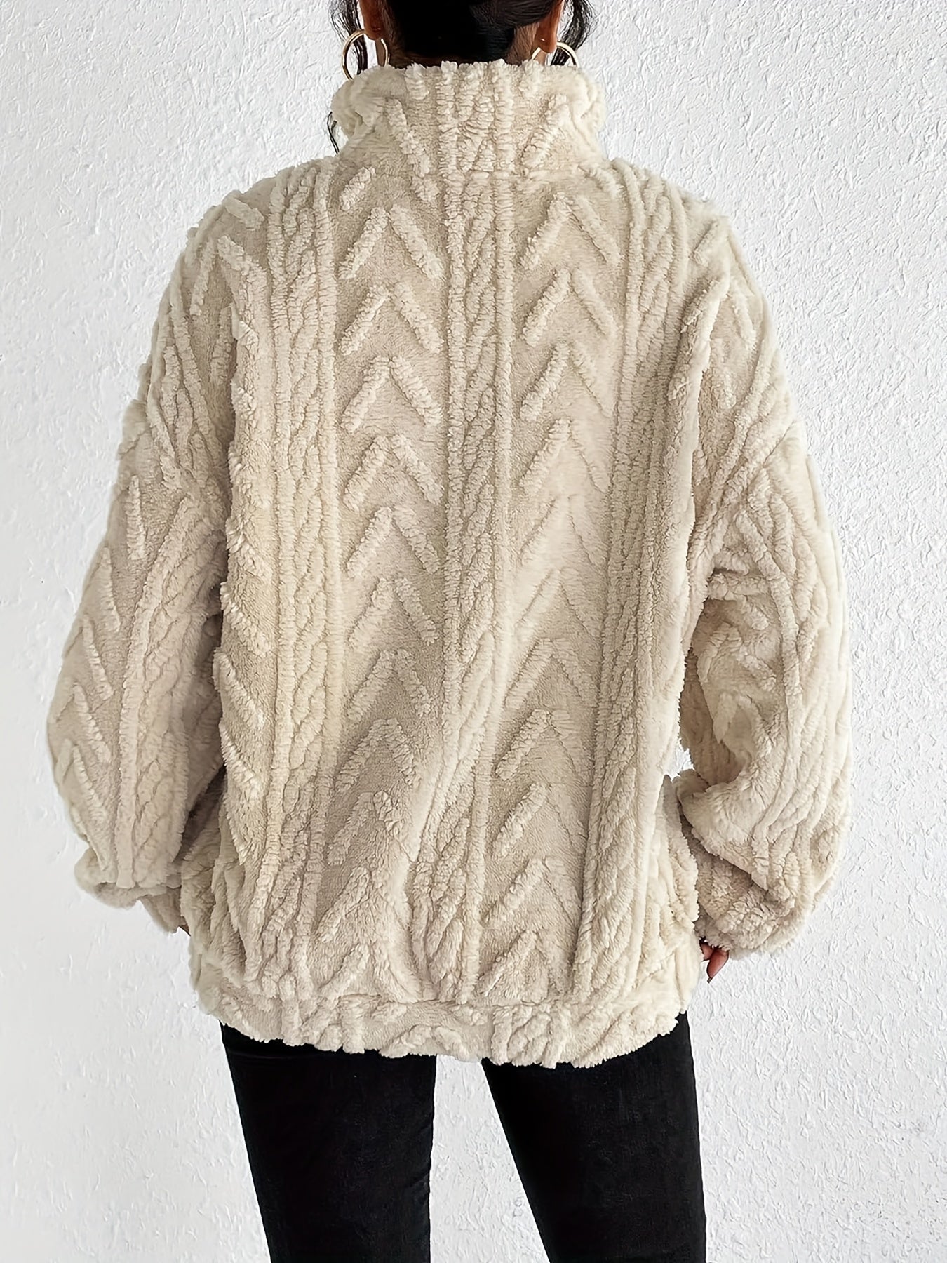 Aila - Flauschiger Zip-Pullover