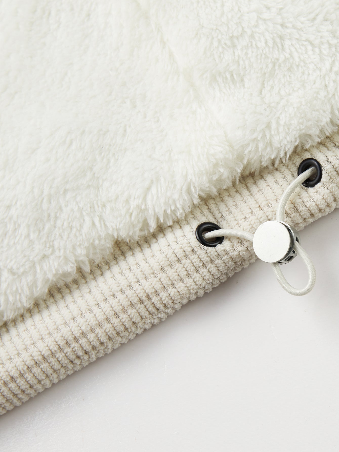 Teddygefütterter Corduroy Steppmantel mit Kapuze