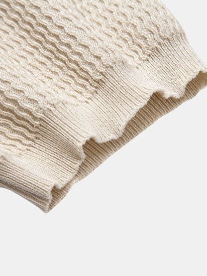 Wellen-Jacquard-Polohemd mit V-Ausschnitt und schmal zulaufender Hose