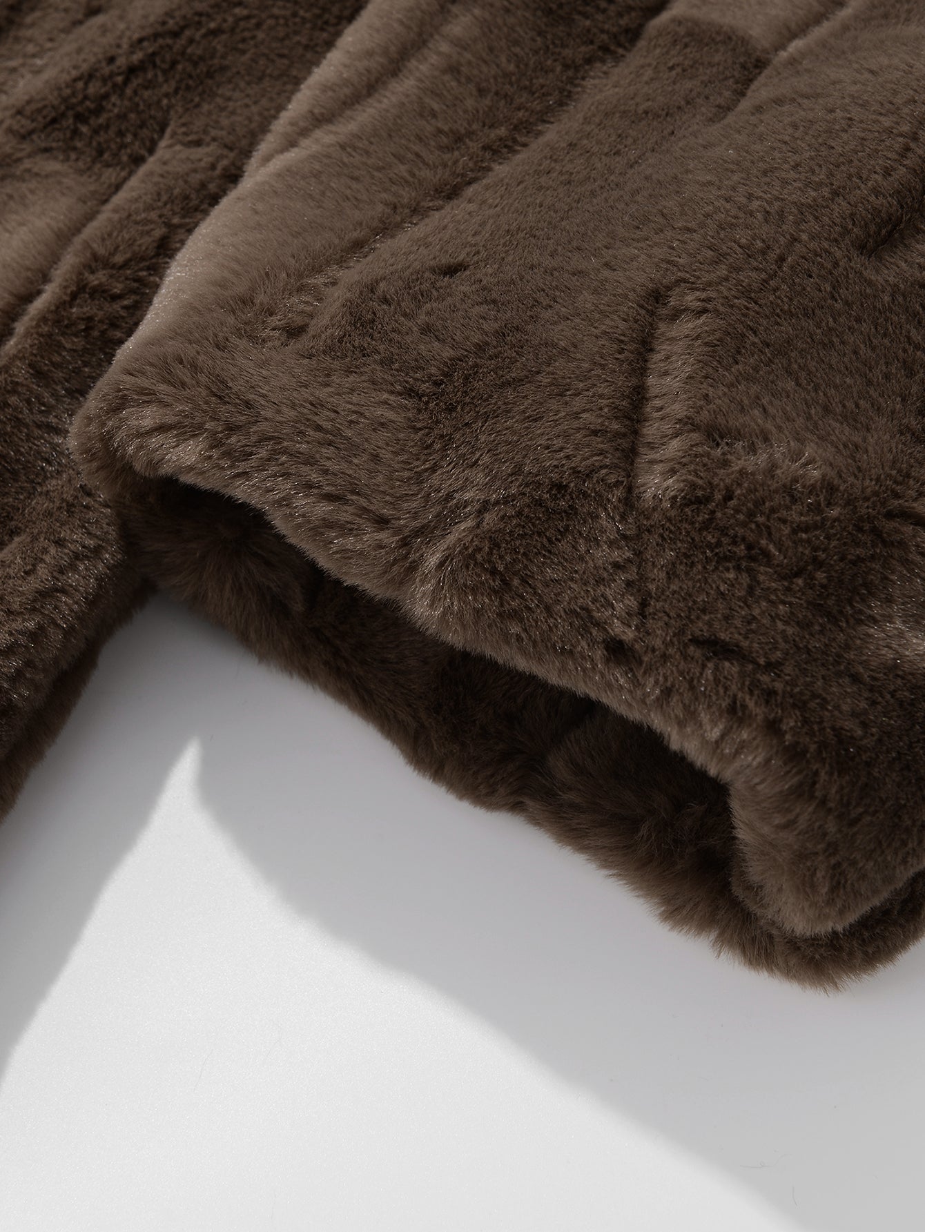 Reverskragen-Jacke aus Kunstpelz