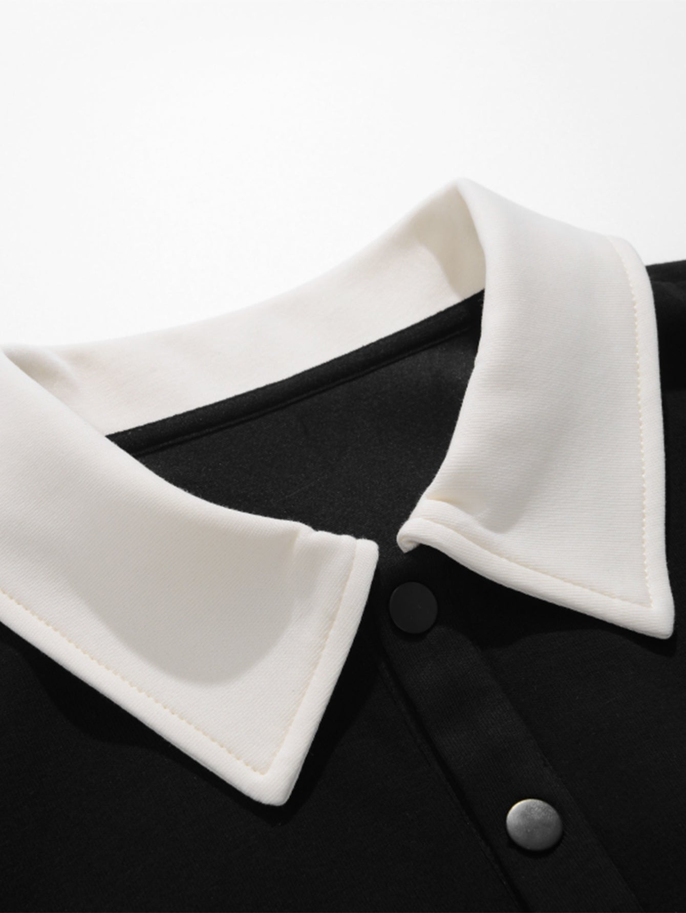 Entspannt geschnittenes Farbblock-Patchwork Poloshirt mit Sweatshirt und geradem Cordhosen