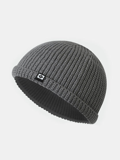 Gemütliche Unisex-Winterstrickmütze in verschiedenen Farben