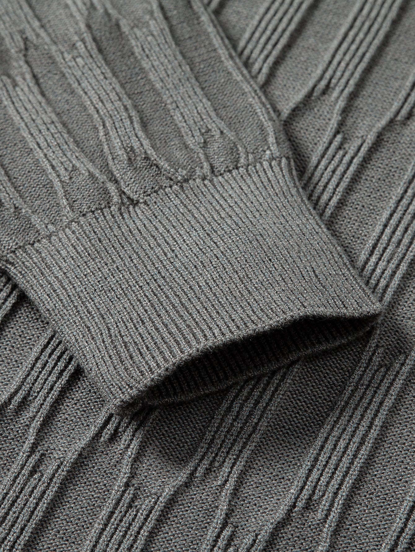 Gestreifter Rundhals-Pullover