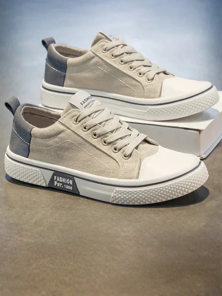 KYLA CANVAS SNEAKER