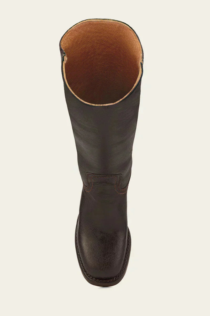 Knöchelhohe Stiefel mit Slim Fit und strukturierter Sohle