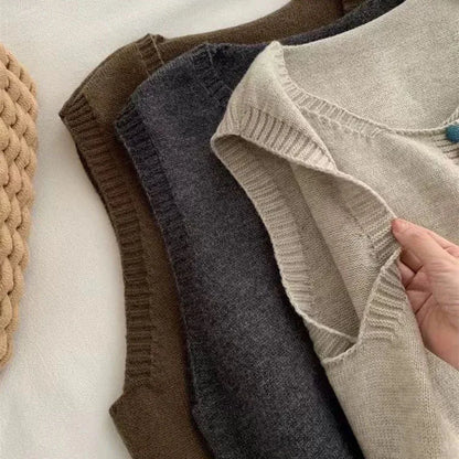 Maribel™ - Strickweste mit Farbknöpfen