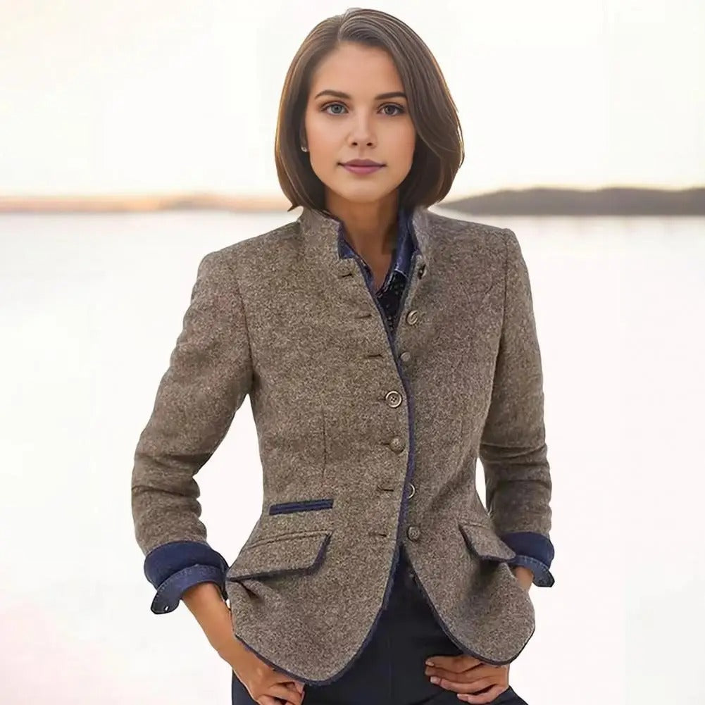 Nilja - Lässiger Blazer mit langen Ärmeln und Knöpfen