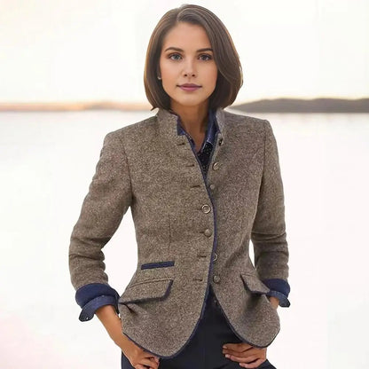 Nilja - Lässiger Blazer mit langen Ärmeln und Knöpfen