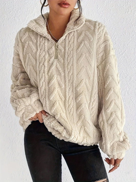 Aila - Flauschiger Zip-Pullover