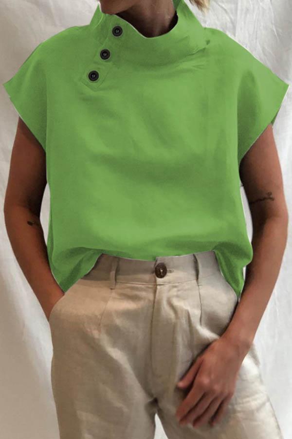 Lowella - Bluse mit hohem Kragen und Knöpfen