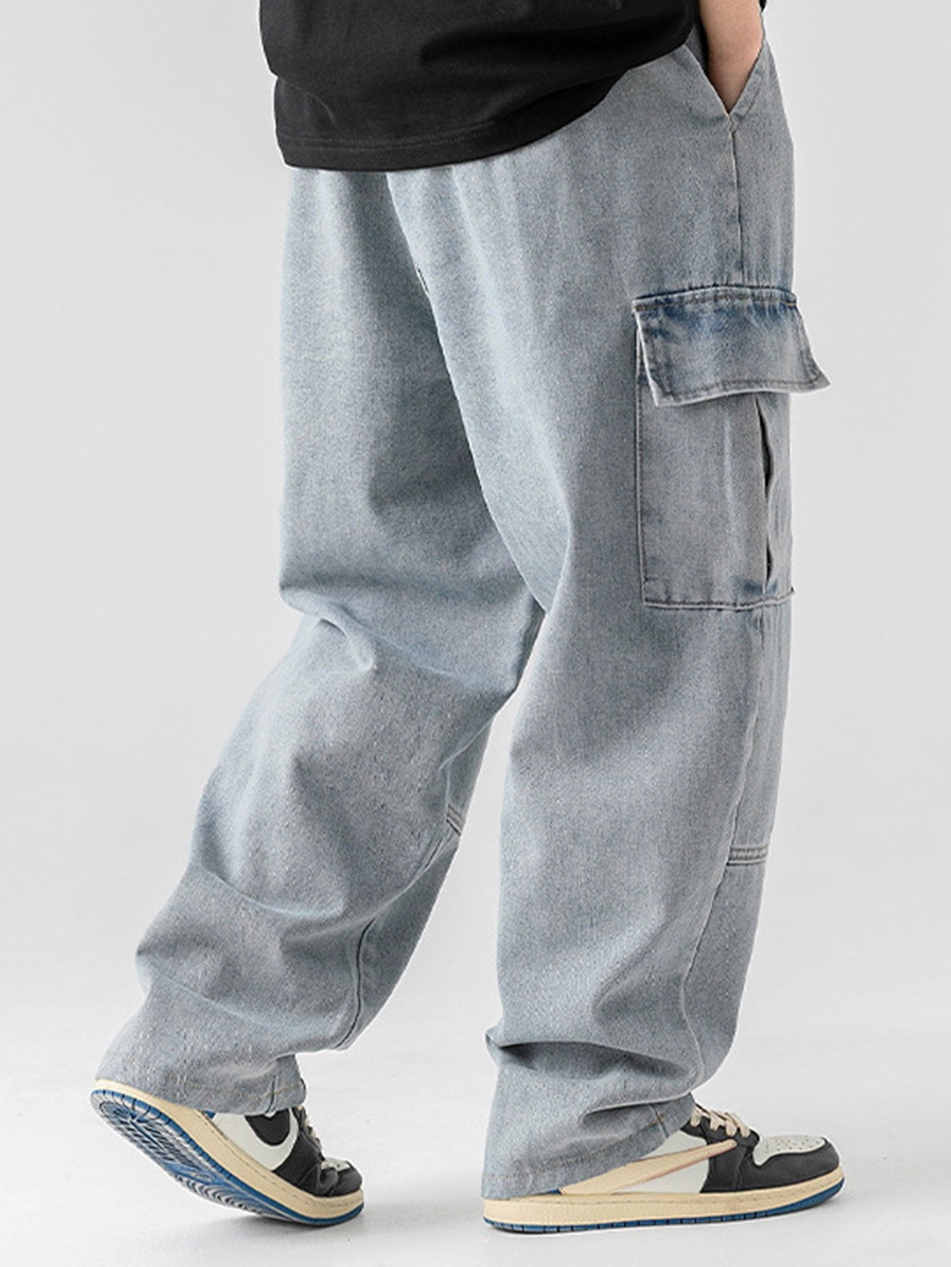 Cargo Jeans mit Elastischem Bund im Relaxed Fit und Geradem Bein