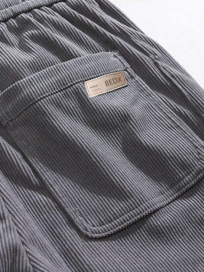 Gerade geschnittene Cordhosen