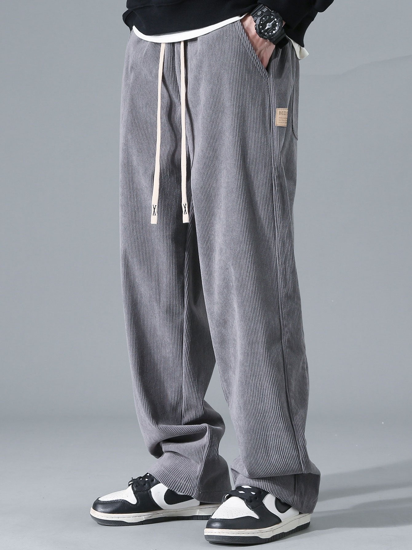 Gerade geschnittene Cordhosen