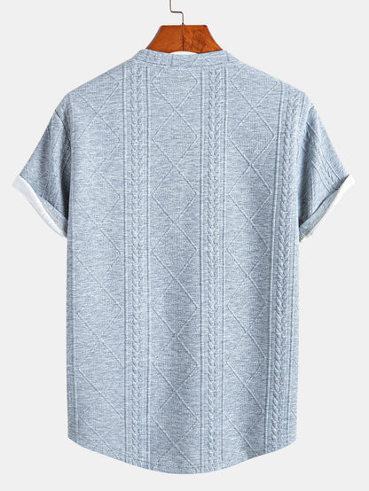 Kurzes Geometrisches Jacquard T-Shirt mit Bogen-Saum