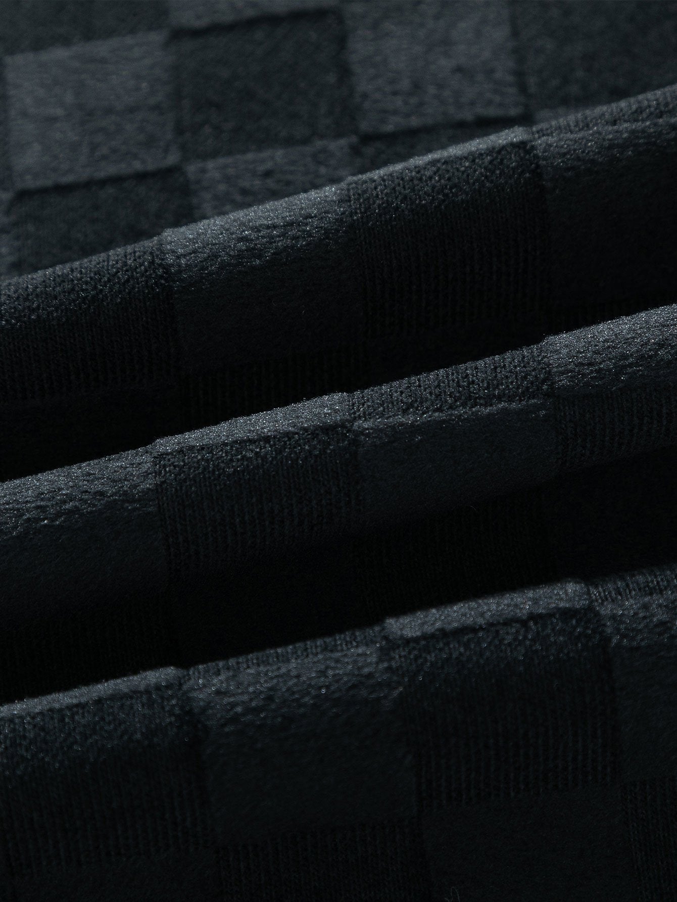 Gerade Beinhosen im Schachbrettmuster