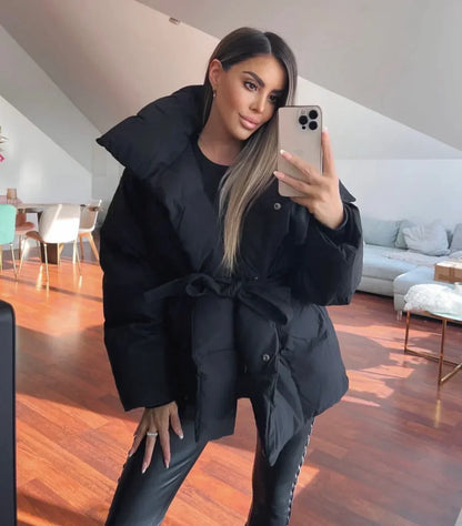 Mara | Eleganter Gepolsterter Mantel