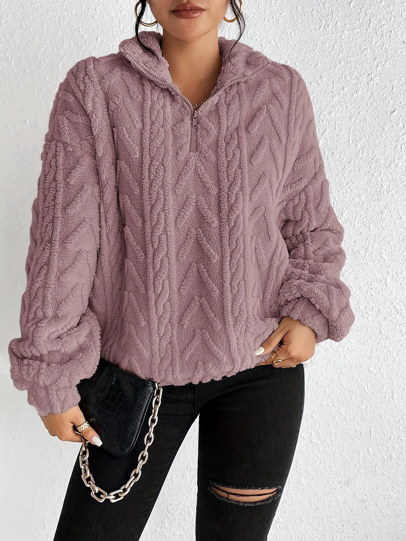 Aila - Flauschiger Zip-Pullover